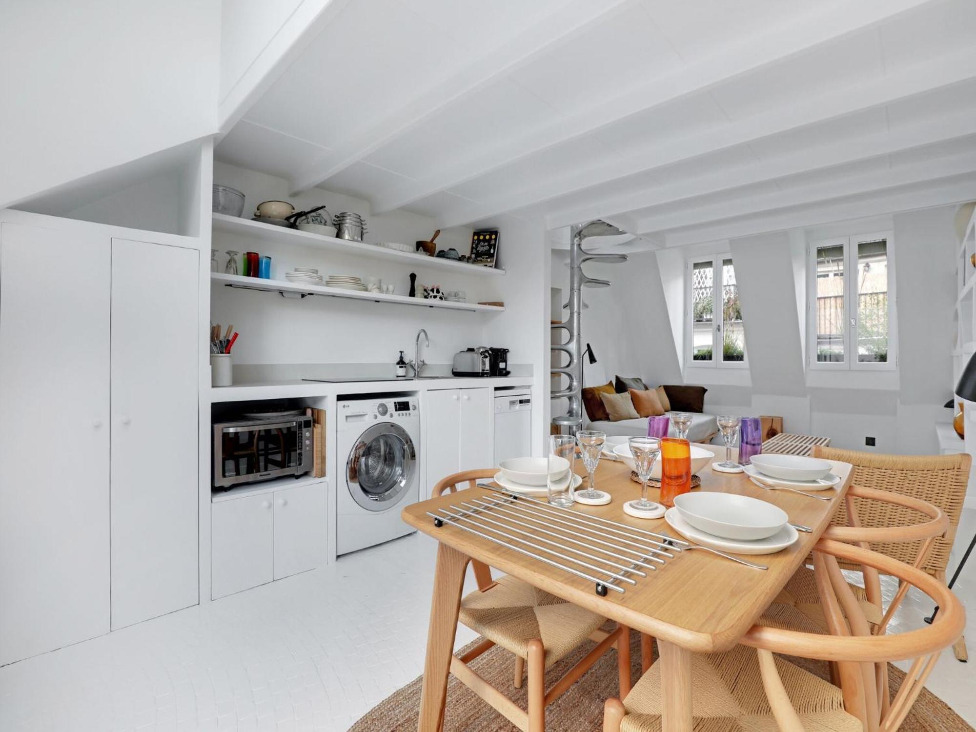 Cosy And Atypical Marais Balcony - 1 Bdr 2 P * Parijs